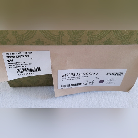 Authentic Gucci x Disney Men's Donald Duck Ace Sneakers in white - Picture 15 of 16